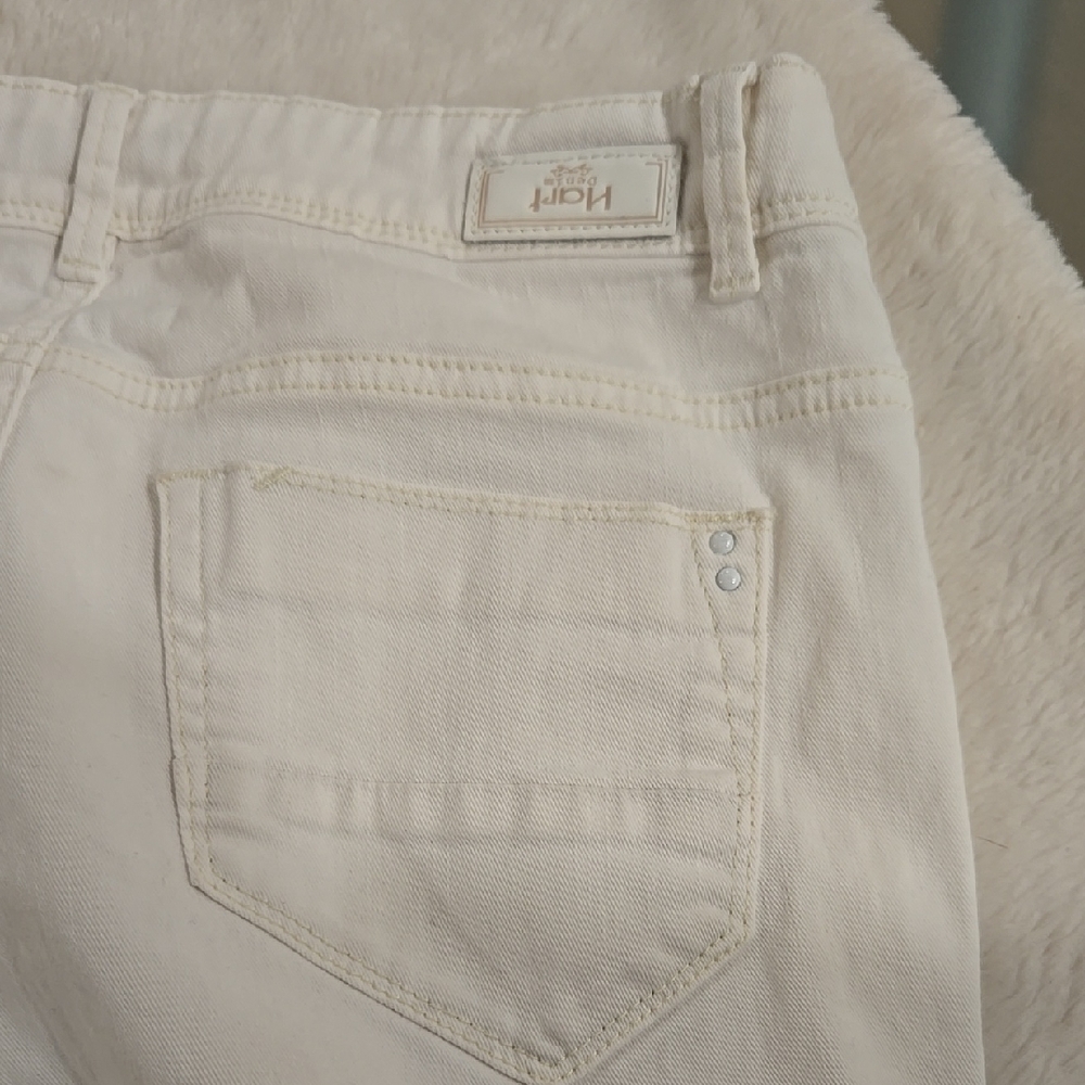 Hart Women Jean's